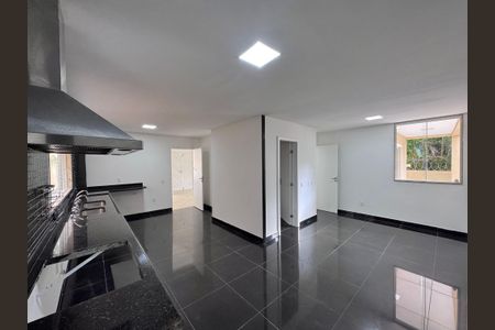 Casa à venda com 600m², 4 quartos e 7 vagasCozinha