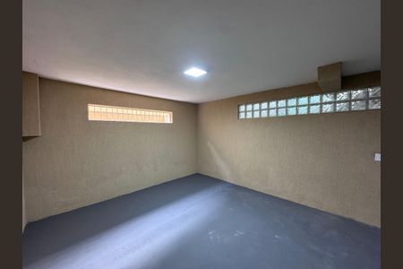 Casa à venda com 600m², 4 quartos e 7 vagasGaragem - Quarto