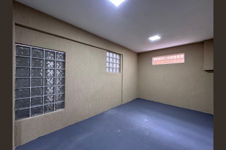 Casa à venda com 600m², 4 quartos e 7 vagasGaragem - Quarto 1