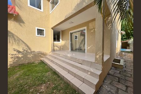 Casa à venda com 600m², 4 quartos e 7 vagasÁrea externa
