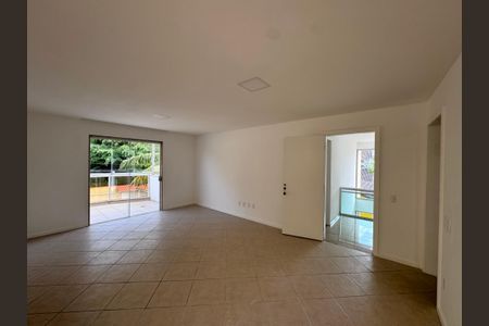 Casa à venda com 600m², 4 quartos e 7 vagasSuíte 1