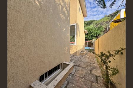 Casa à venda com 600m², 4 quartos e 7 vagasÁrea externa