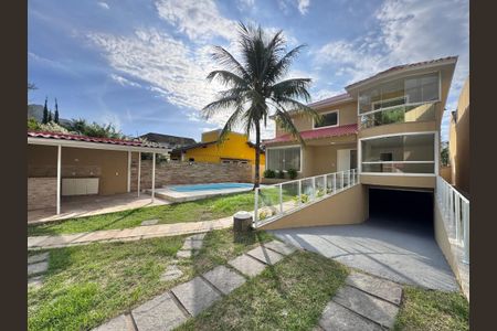 Casa à venda com 600m², 4 quartos e 7 vagasÁrea externa