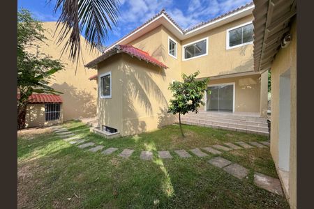 Casa à venda com 600m², 4 quartos e 7 vagasÁrea externa