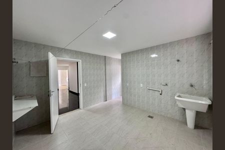 Casa à venda com 600m², 4 quartos e 7 vagasÁrea de Serviço