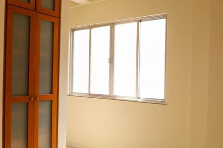 Casa de condomínio à venda com 58m², 2 quartos e 1 vagaEscritório 2º Pavimento