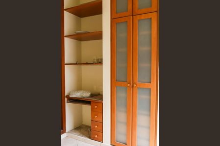 Casa de condomínio à venda com 58m², 2 quartos e 1 vagaEscritório 2º Pavimento