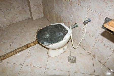 Casa de condomínio à venda com 58m², 2 quartos e 1 vagaBanheiro 1º Pavimento