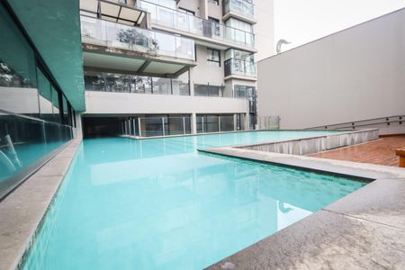 Studio para alugar com 28m², 1 quarto e 1 vaga Studio para alugar com 28m², 1 quarto e 1 vagaPiscina