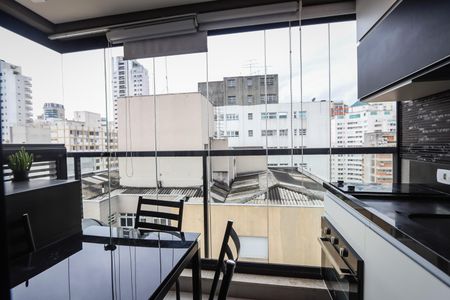 Studio para alugar com 28m², 1 quarto e 1 vaga Studio para alugar com 28m², 1 quarto e 1 vagaVaranda / Cozinha