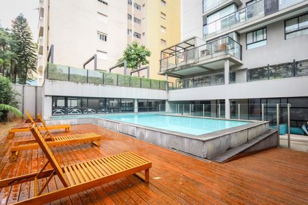 Studio para alugar com 28m², 1 quarto e 1 vaga Studio para alugar com 28m², 1 quarto e 1 vagaÁrea comum - Piscina