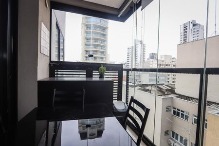 Studio para alugar com 28m², 1 quarto e 1 vaga Studio para alugar com 28m², 1 quarto e 1 vagaVaranda / Cozinha