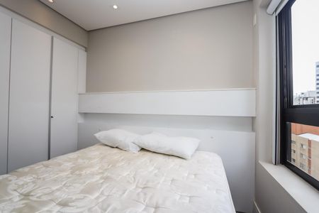 Studio para alugar com 28m², 1 quarto e 1 vaga Studio para alugar com 28m², 1 quarto e 1 vagaQuarto