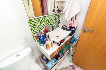 Apartamento à venda com 69m², 3 quartos e 1 vaga Apartamento à venda com 69m², 3 quartos e 1 vagaBanheiro da Suíte