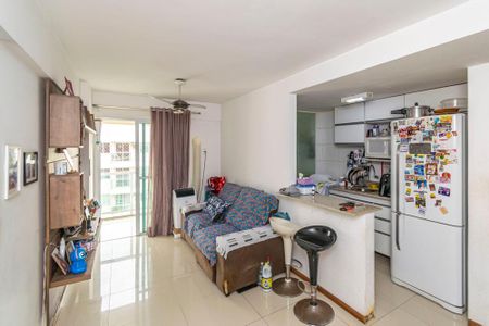 Apartamento à venda com 69m², 3 quartos e 1 vaga Apartamento à venda com 69m², 3 quartos e 1 vagaSala