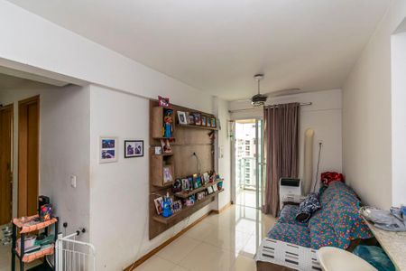 Apartamento à venda com 69m², 3 quartos e 1 vaga Apartamento à venda com 69m², 3 quartos e 1 vagaSala