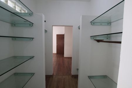 Casa à venda com 100m², 2 quartos e sem vagaCloset