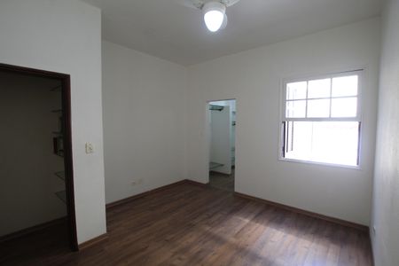 Suíte master de casa à venda com 2 quartos, 100m² em Vila São José, São Paulo