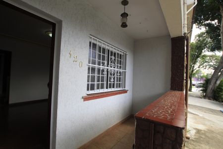 Casa à venda com 100m², 2 quartos e sem vagaQuintal