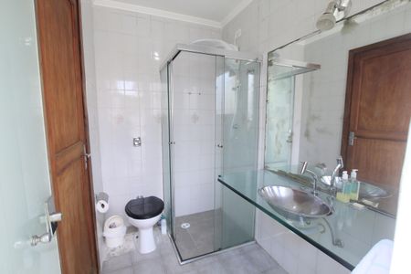 Casa à venda com 100m², 2 quartos e sem vagaBanheiro da Suíte