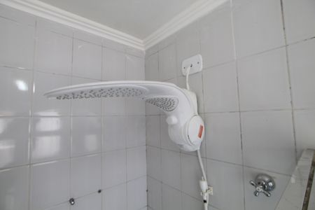 Casa à venda com 100m², 2 quartos e sem vagaChuveiro