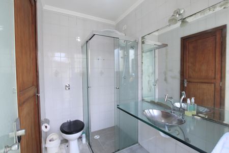 Casa à venda com 100m², 2 quartos e sem vagaBanheiro da Suíte
