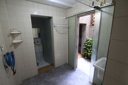 Casa à venda com 100m², 2 quartos e sem vagaÁrea de Serviço