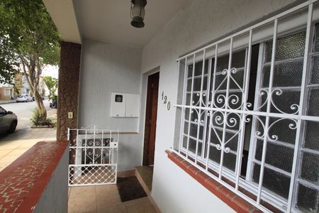 Casa à venda com 100m², 2 quartos e sem vagaQuintal