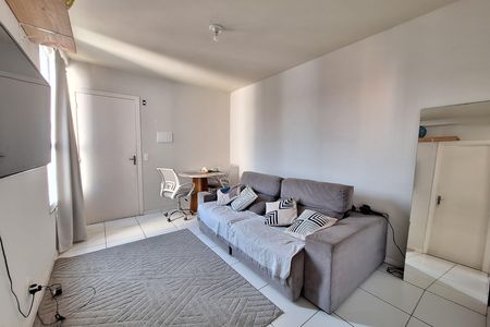 Sala de apartamento para alugar com 2 quartos, 48m² em Jardim Gramacho, Duque de Caxias