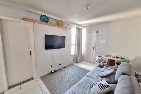 Sala de apartamento para alugar com 2 quartos, 48m² em Jardim Gramacho, Duque de Caxias