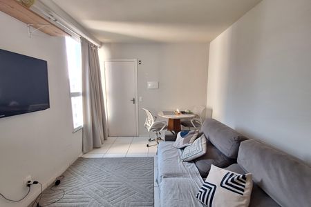 Sala de apartamento para alugar com 2 quartos, 48m² em Jardim Gramacho, Duque de Caxias