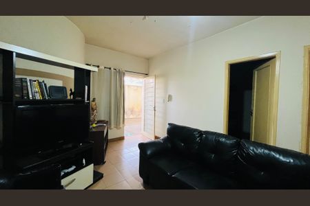 Casa à venda com 3 quartos, 190m² em Jardim Nossa Senhora Auxiliadora, Campinas