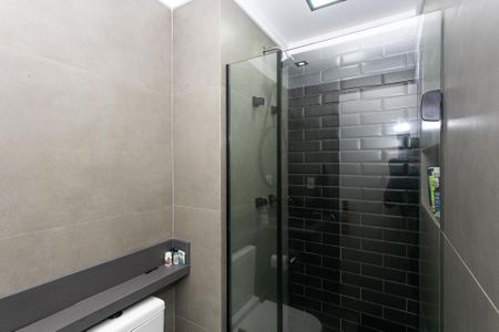 Apartamento à venda com 62m², 1 quarto e 1 vaga Apartamento à venda com 62m², 1 quarto e 1 vagaBanheiro da Suíte