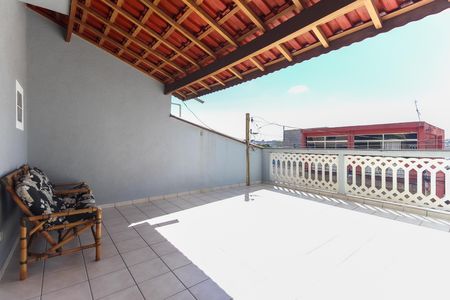 Casa para alugar com 180m², 3 quartos e 2 vagas Casa para alugar com 180m², 3 quartos e 2 vagasVaranda da Suíte
