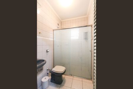 Casa para alugar com 180m², 3 quartos e 2 vagas Casa para alugar com 180m², 3 quartos e 2 vagasBanheiro da Suíte