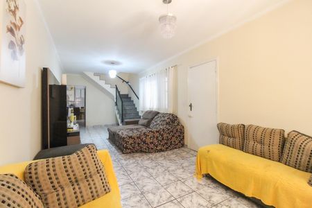 Sala de casa para alugar com 3 quartos, 180m² em Parque Guarani, São Paulo