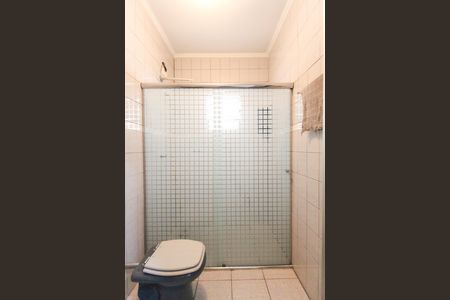 Casa para alugar com 180m², 3 quartos e 2 vagas Casa para alugar com 180m², 3 quartos e 2 vagasBanheiro da Suíte