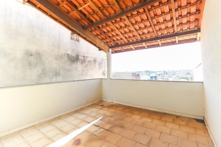 Casa para alugar com 180m², 3 quartos e 2 vagas Casa para alugar com 180m², 3 quartos e 2 vagasSacada