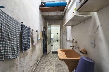 Casa para alugar com 142m², 2 quartos e 1 vagaÁrea de Serviço