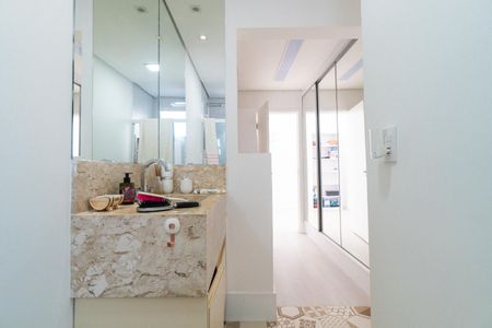Apartamento à venda com 85m², 2 quartos e 2 vagasBanheiro da Suíte