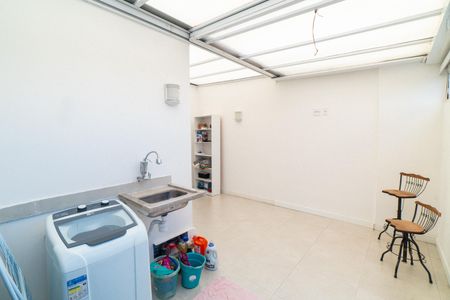 Apartamento à venda com 85m², 2 quartos e 2 vagasÁrea de Serviço