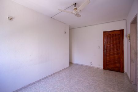 Apartamento para alugar com 68m², 2 quartos e 2 vagasSala