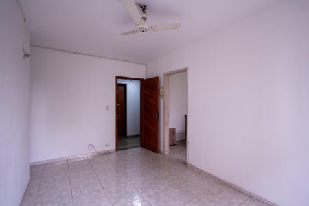 Sala de apartamento para alugar com 2 quartos, 68m² em Colubandê, São Gonçalo