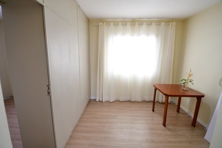 Sala de apartamento para alugar com 1 quarto, 40m² em Taquaral, Campinas