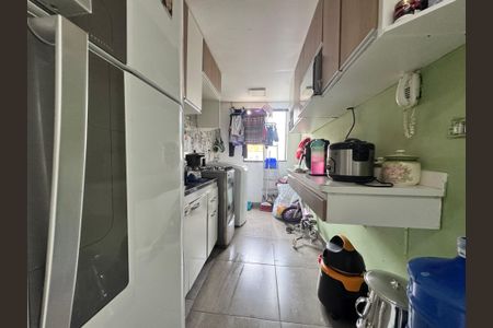 Cozinha de apartamento para alugar com 2 quartos, 45m² em Jardim Record, Taboão da Serra