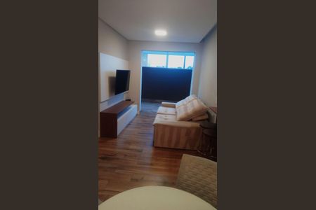 Sala de apartamento à venda com 2 quartos, 87m² em Jardim Tupanci, Barueri