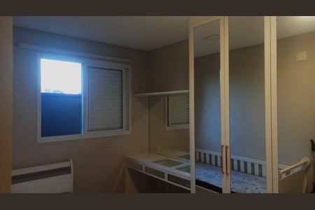 Quarto de apartamento à venda com 2 quartos, 87m² em Jardim Tupanci, Barueri
