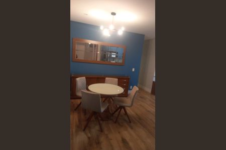 Sala de apartamento à venda com 2 quartos, 87m² em Jardim Tupanci, Barueri