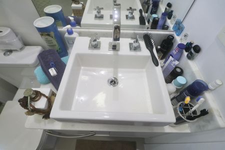 Apartamento para alugar com 58m², 2 quartos e 1 vagaBanheiro Social
