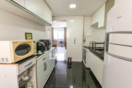 Apartamento à venda com 70m², 3 quartos e 2 vagasCozinha